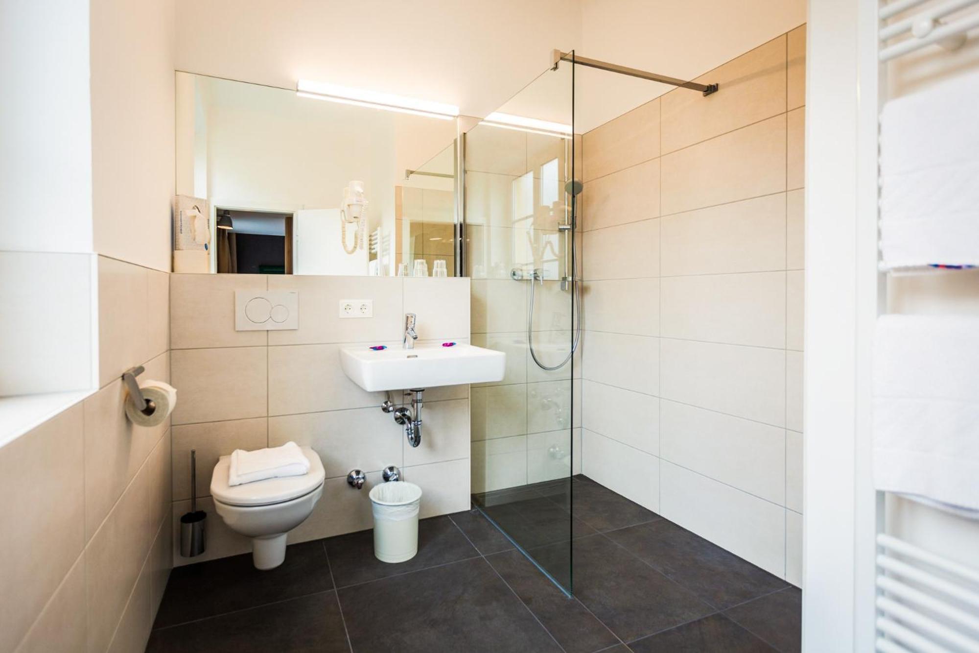 Triple Room,1421473620:JPEG